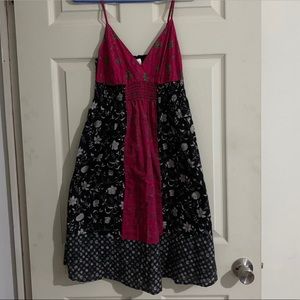 Juniors black & burgundy dress